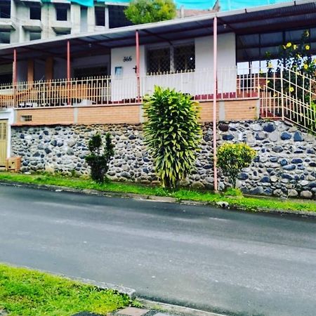 Hostal Spa Casa De Piedra Con Jacuzzi Santa Rosa de Cabal Exterior foto