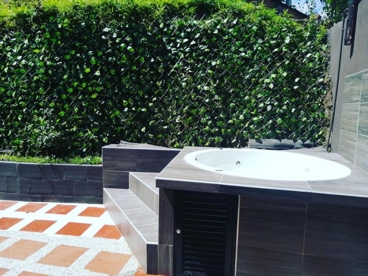 Hostal Spa Casa De Piedra Con Jacuzzi Santa Rosa de Cabal Exterior foto