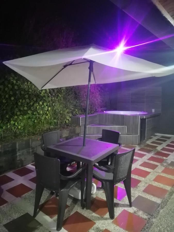 Hostal Spa Casa De Piedra Con Jacuzzi Santa Rosa de Cabal Exterior foto