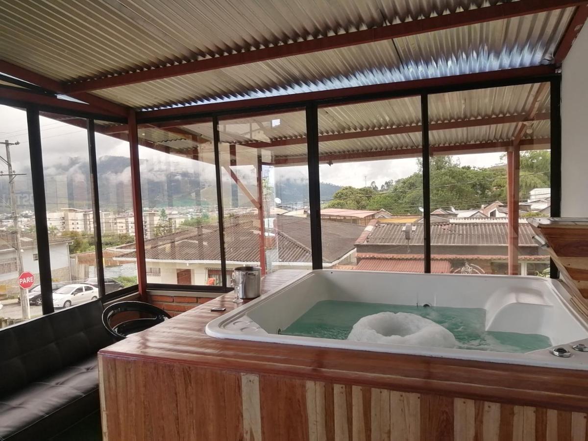 Hostal Spa Casa De Piedra Con Jacuzzi Santa Rosa de Cabal Exterior foto